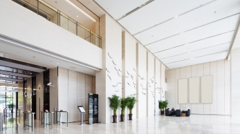 ejemplo de aplicación en edificios de oficinas robot de limpieza j40