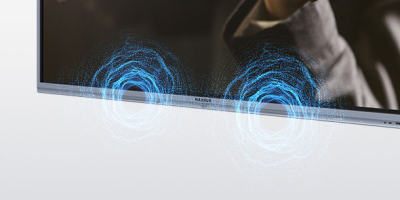 Pantalla interactiva V7 mostrando altavoces estéreo