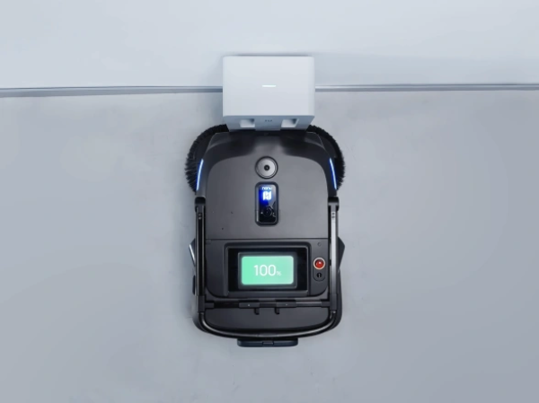 robot de limpieza mt1 en punto de recarga automático